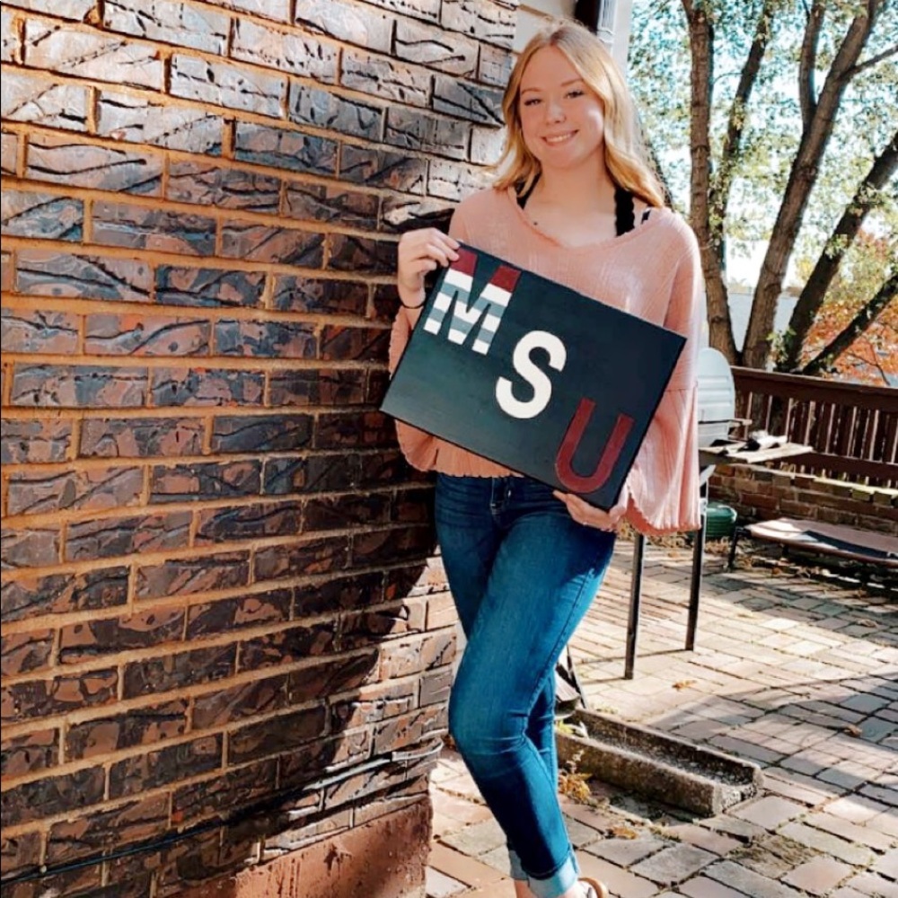 Meet your Posher, Mallorie